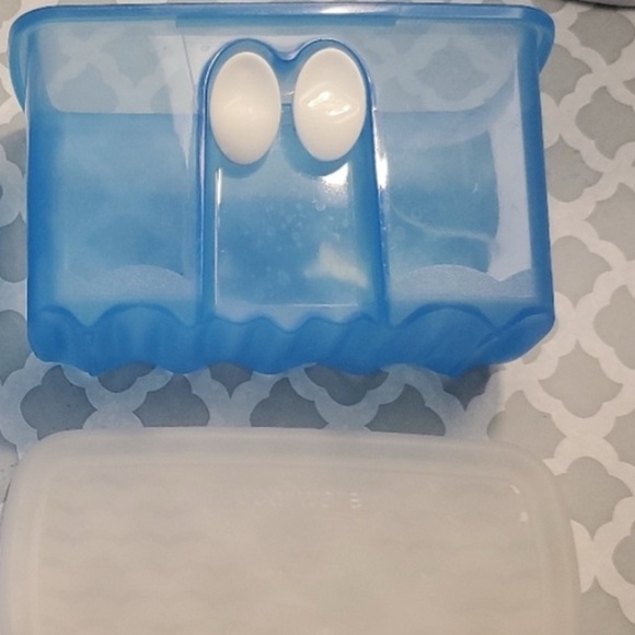 RETIRED Tupperware 4 piece Fridgesmart * - Picture 8 of 8